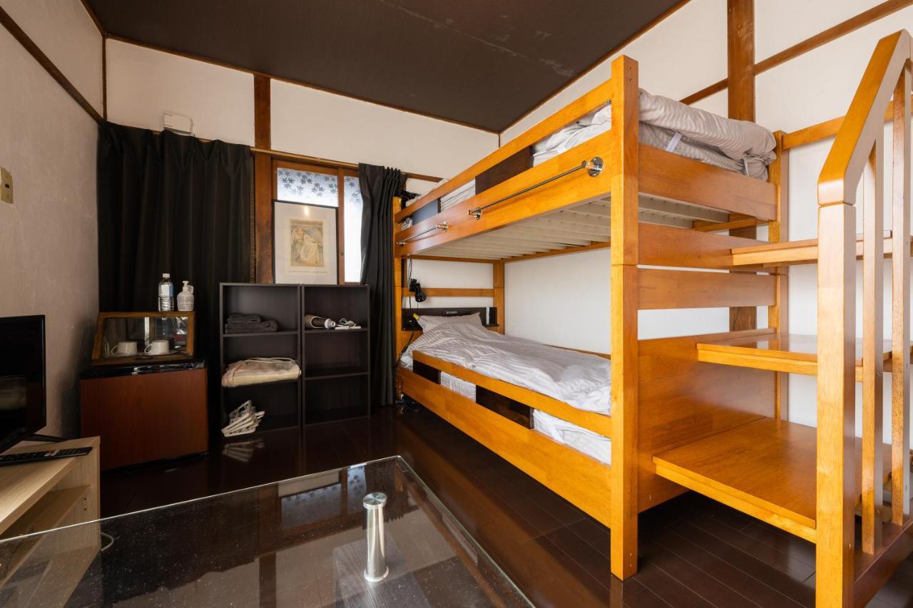 Bed&Cafe Onzo オンゾー Ξενοδοχείο Onomichi Εξωτερικό φωτογραφία